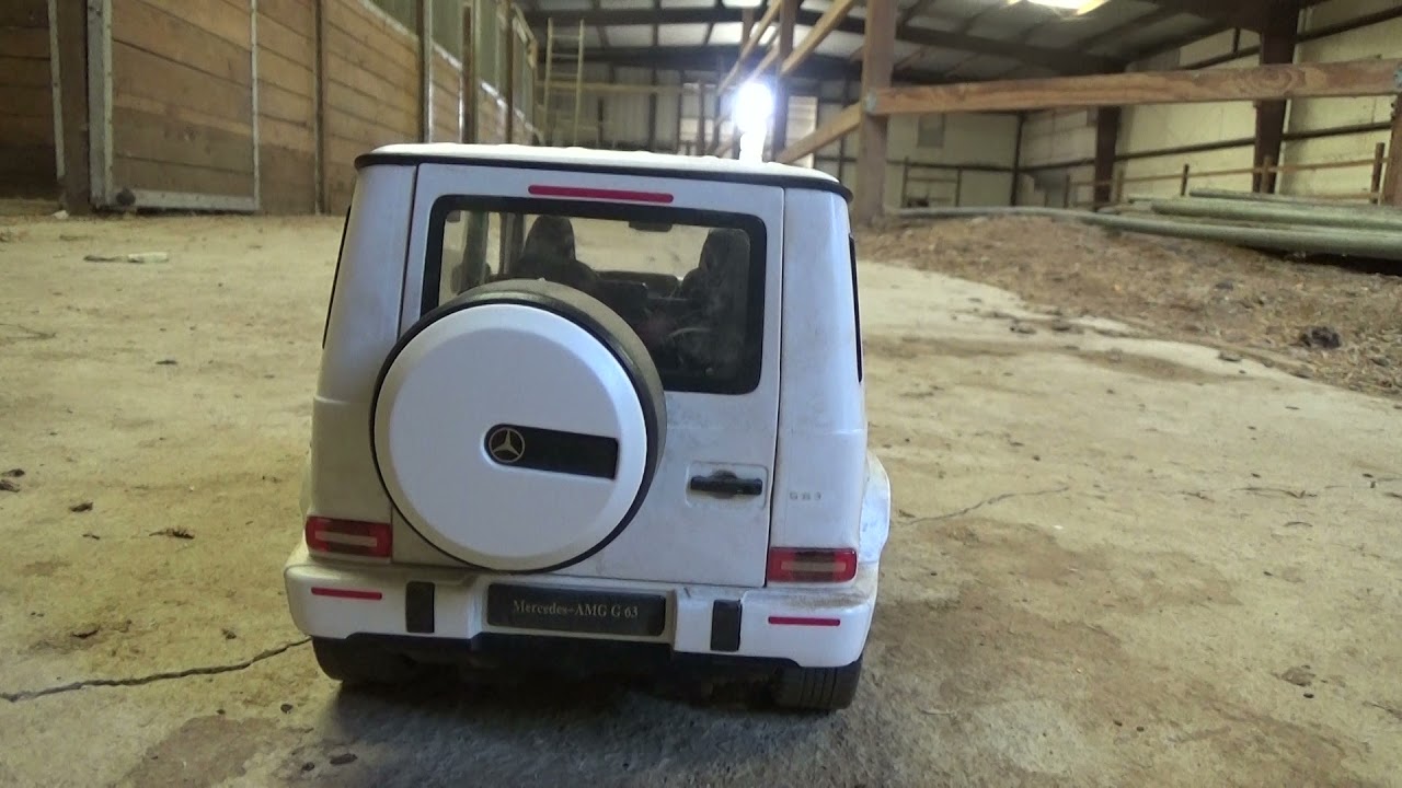 Rastar AMG G63, realistic RC car, 1:14, 2.4 ghz, white