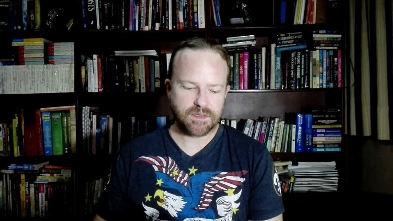 Bible Problem: 1 Kings 4:26 vs 2 Chronicles 9:25. 40,000 or 4,000 Stalls for Horses?