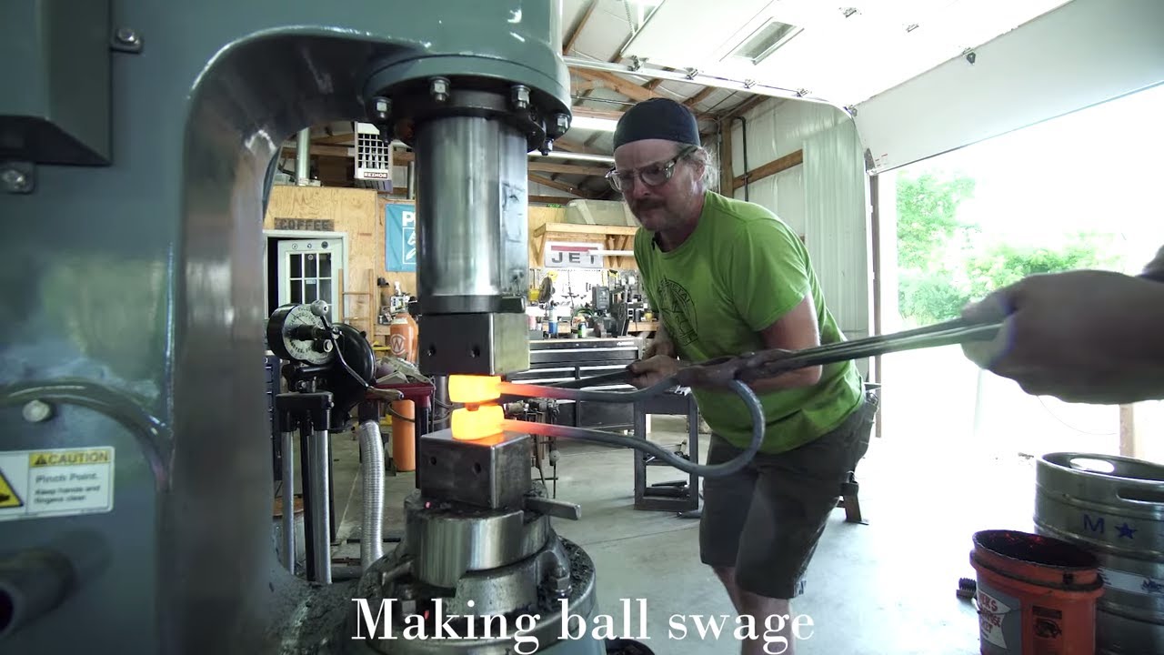 Power hammer basics - Tooling & techniques with Haley Woodward (Anyang 88)