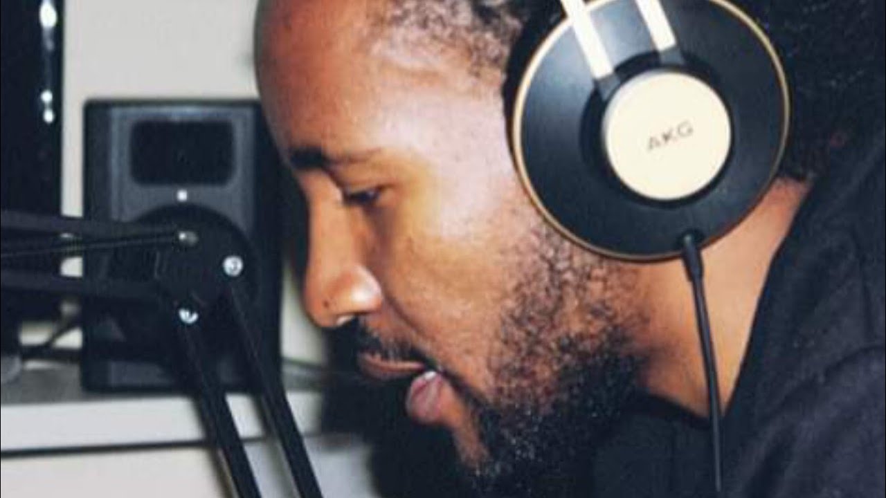 Yoo Zeus is live at Dihlabeng FM