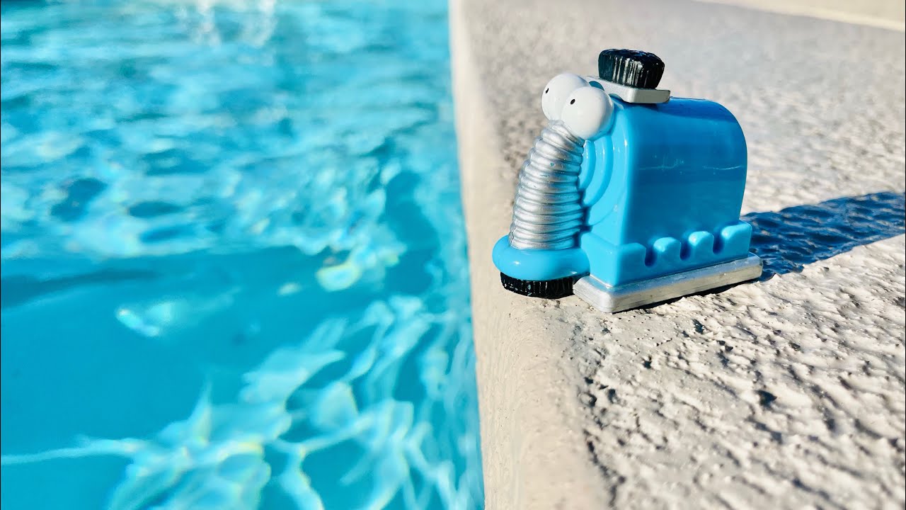 NOO NOO Teletubbies Toy Vacuum POOL DAY!