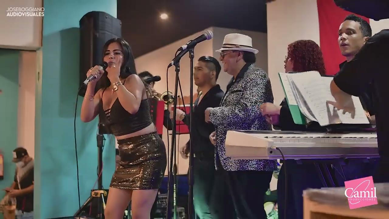 Ven Devórame Otra Vez - Stefany Castillo - La Sonerita (La Gran Concha)