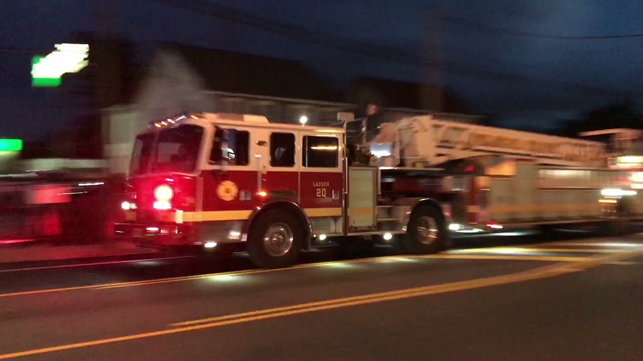 PHILADELPHIA FIRE DEPARTMENT BEST RESPONSE COMPILATION! LOTS OF AIRHORN! FAST RESPONDING!