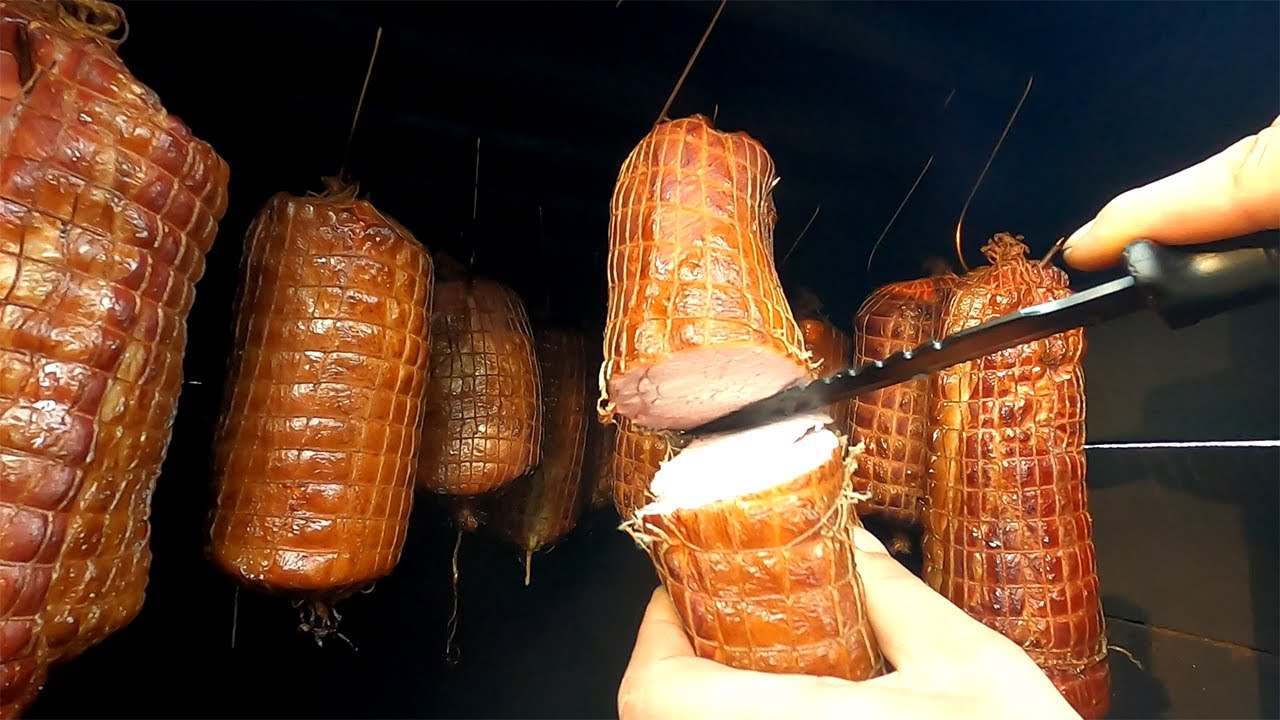 Pyszne wędzonki. Wędzenie schabu i boczku - jakie drewno, w jakiej temperaturze, jak długo?