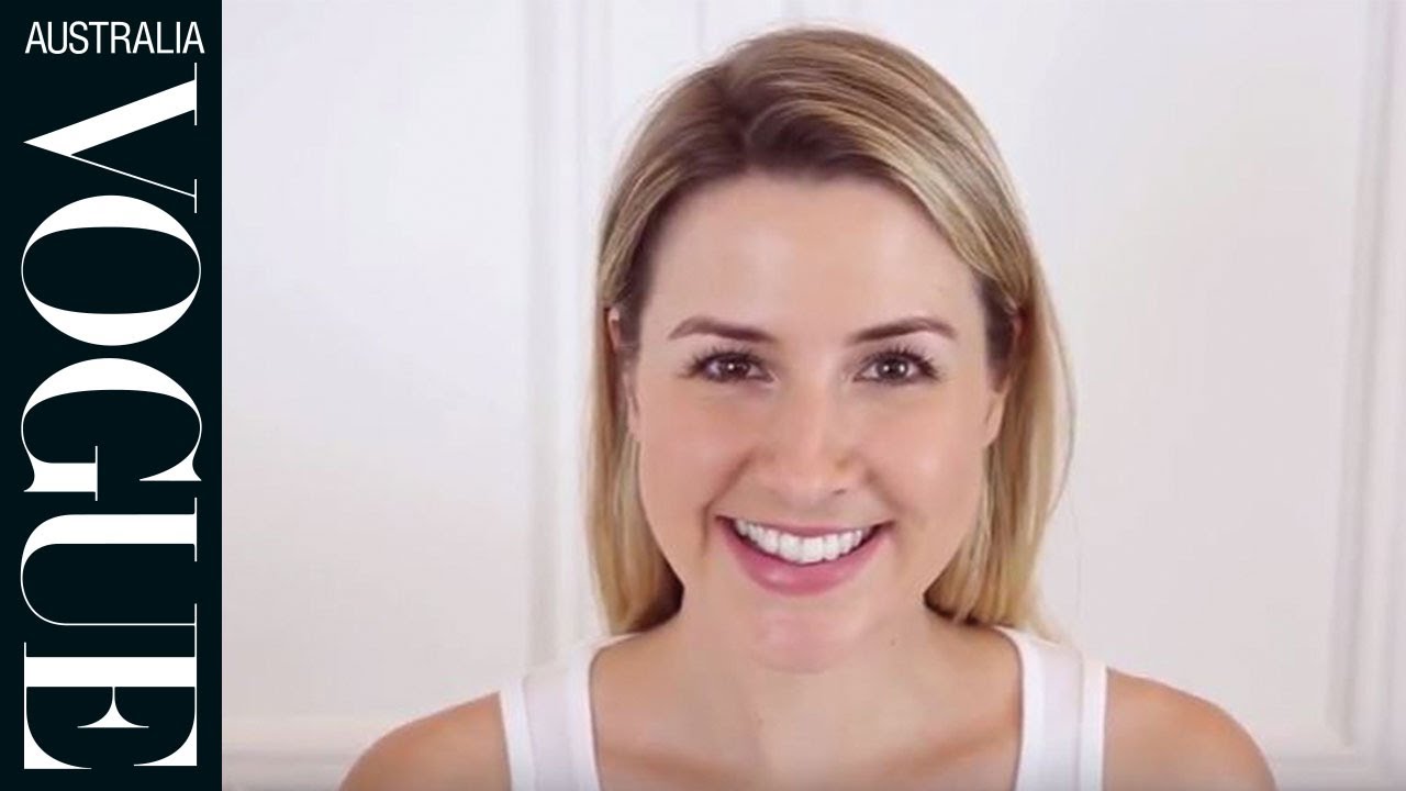 How to apply mascara the foolproof way  | Vogue Australia Beauty