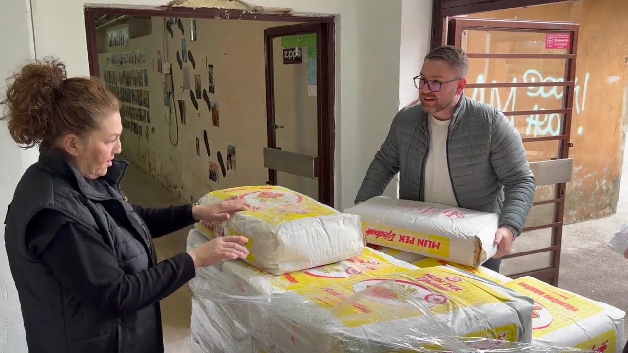 Pomozi.ba: Nastavljena podjela ramazanskih paketa na području Tuzlanskog kantona