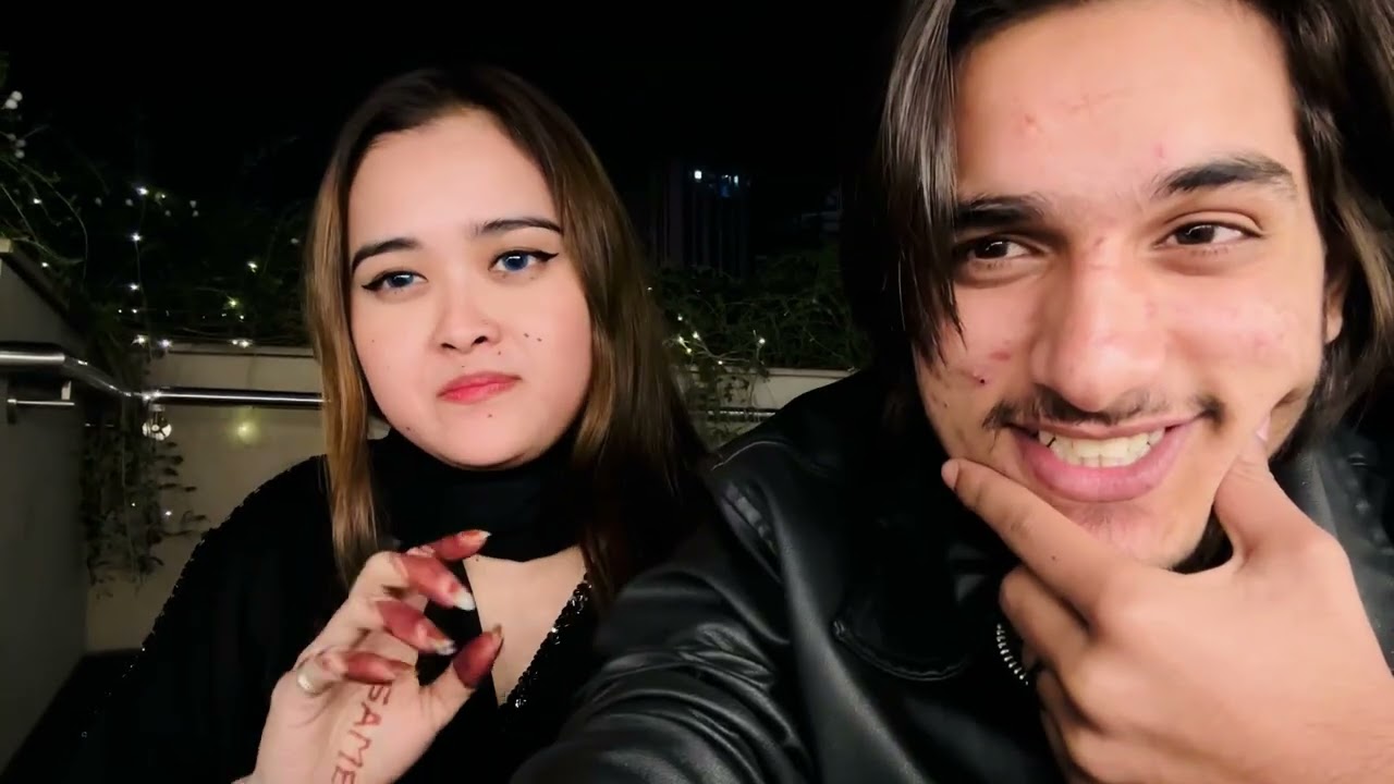 kiya hua ta hum dono ke bich aaj sab baat bata di aap logo ko dehko guys kiya hua ta humare bich 