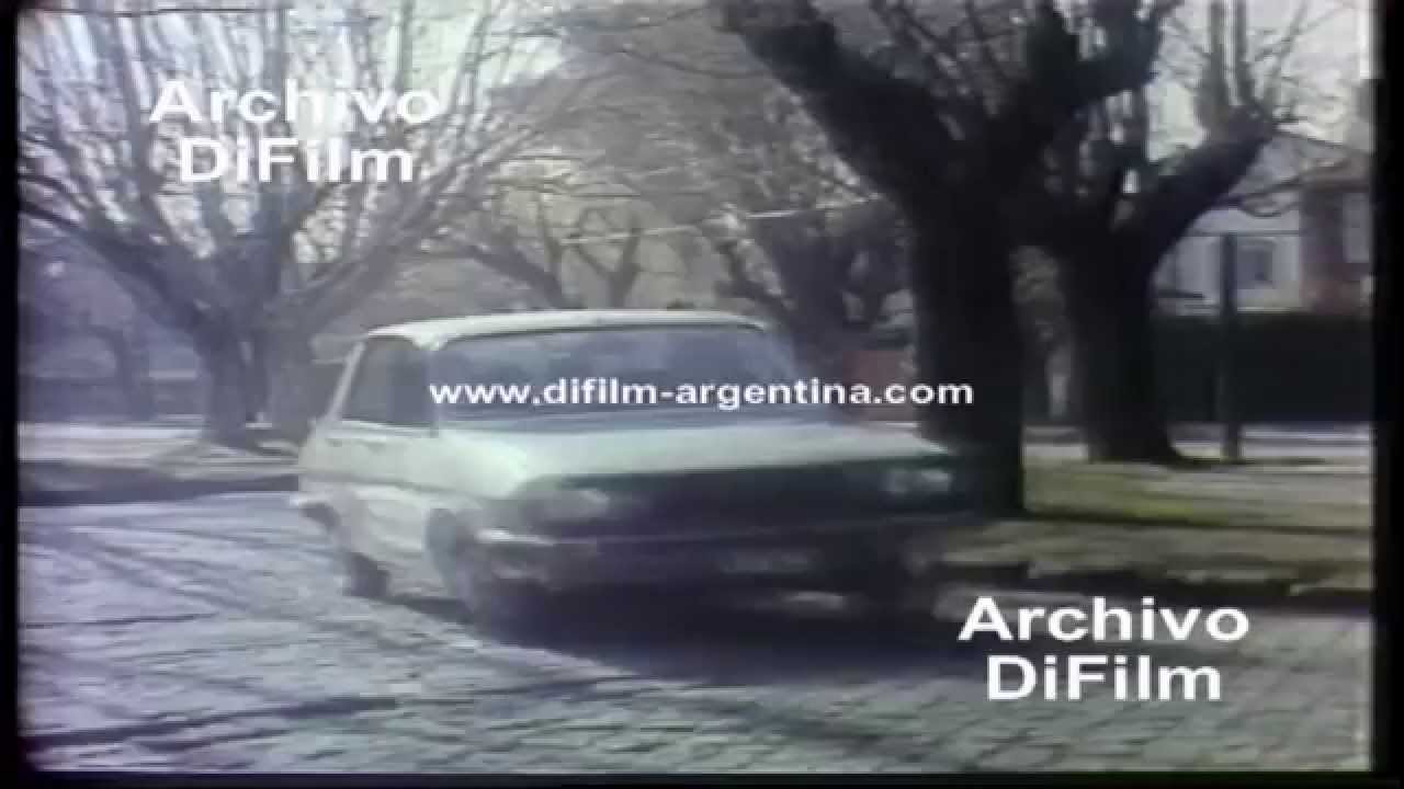 DiFilm - Publicidad Auto Renault 12 - El uno para el otro (1983)
