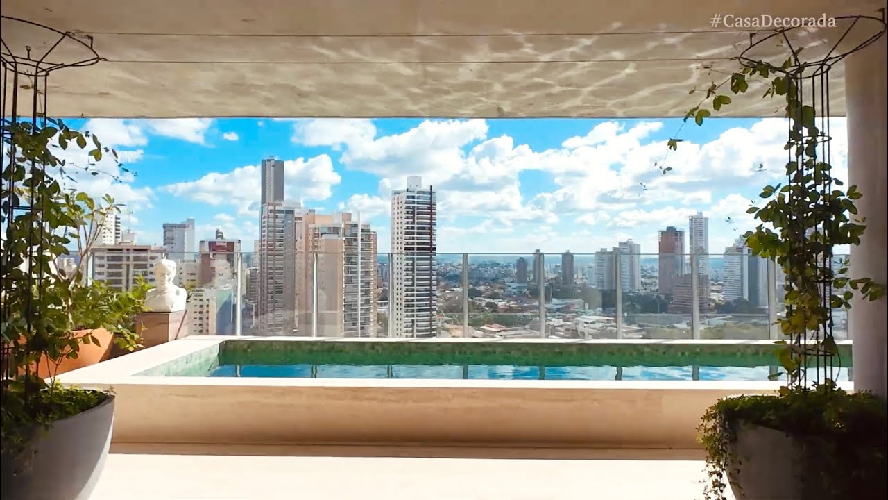 Casa Suspensa com Vista Panorâmica e Biblioteca Secreta em Goiânia