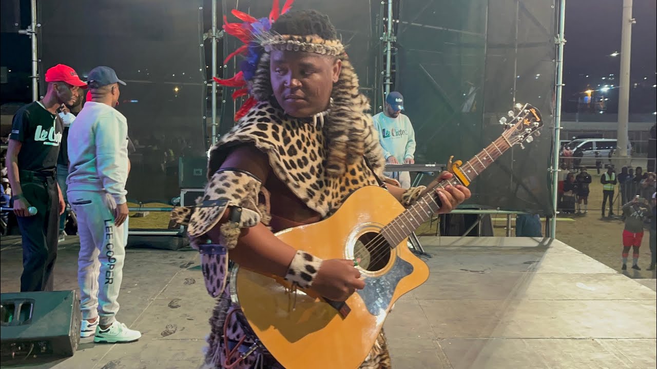 Inkosi Yamagcokama idlala Live kwi Mpucuzeko