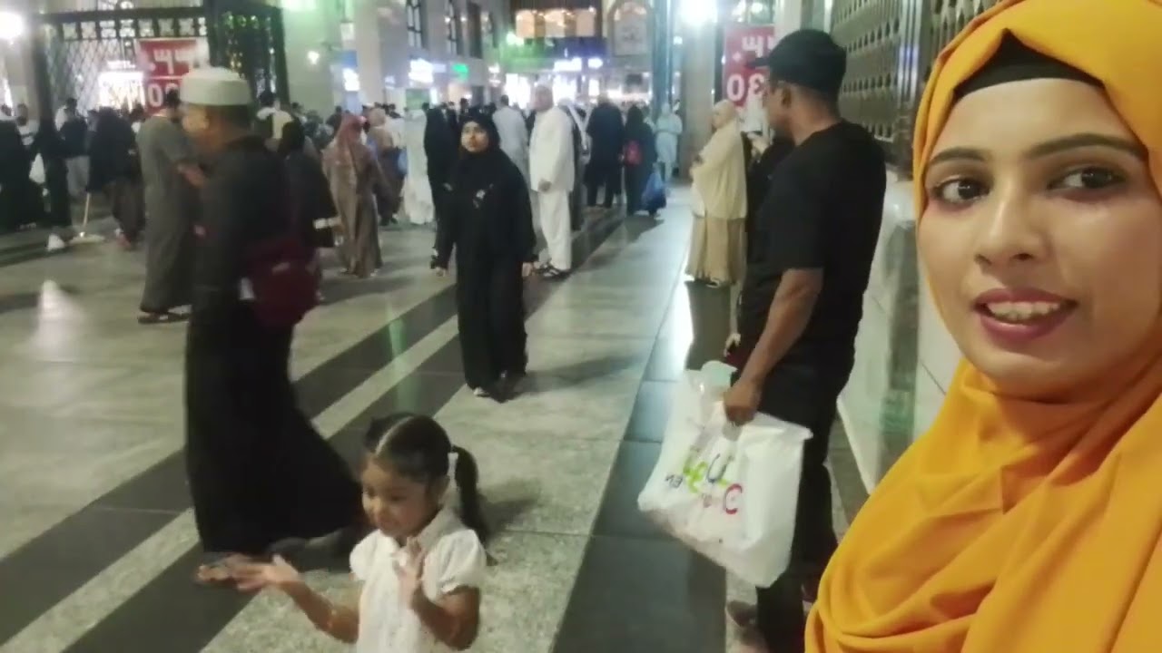 সৌদি আরব এসে জামাই এর সাথে প্রথম রেস্টুরেন্টে খেতে গেলাম 👍👍♥️♥️