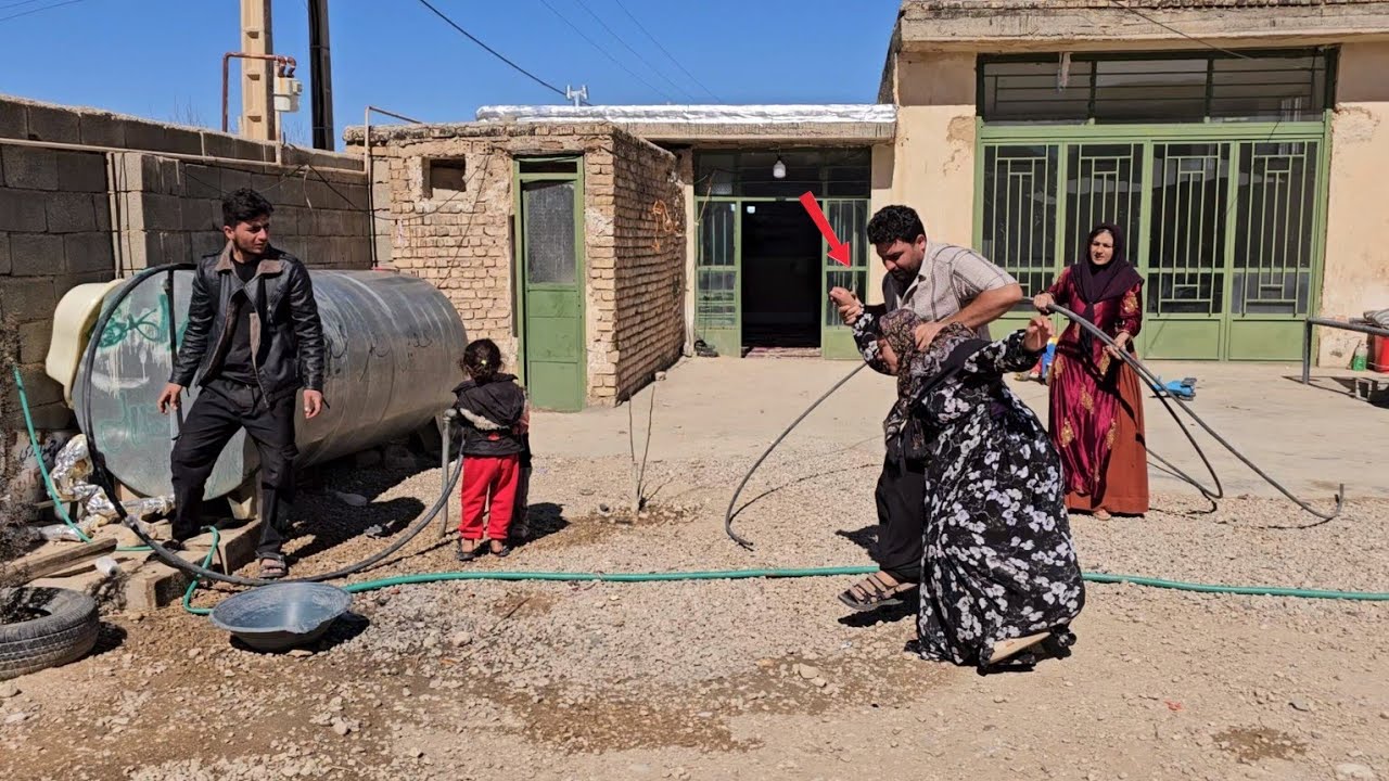 Continued tiling of the house: Ayas is angry about the tensions in Kohrig family (Amir and Soraya)