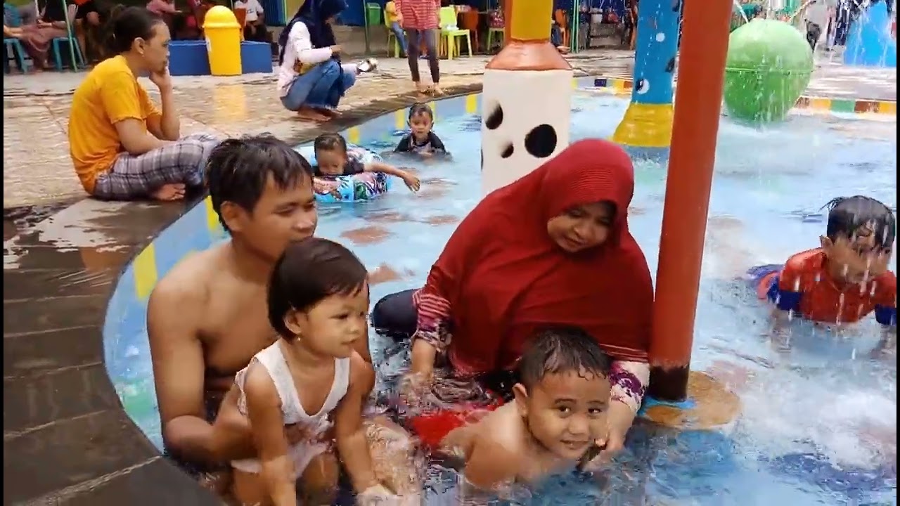 Pertama Kali Dala Nyemplung Kolam 🥰