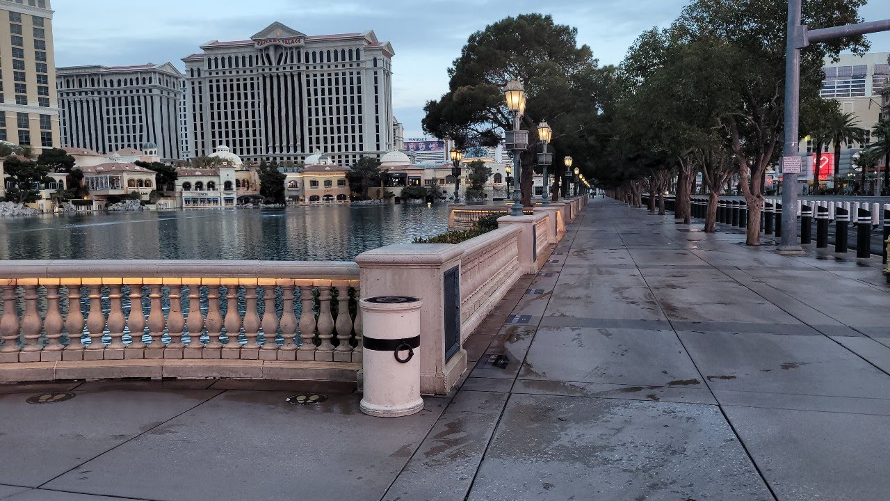 Ghost Town! Las Vegas Strip Morning Walk 2021