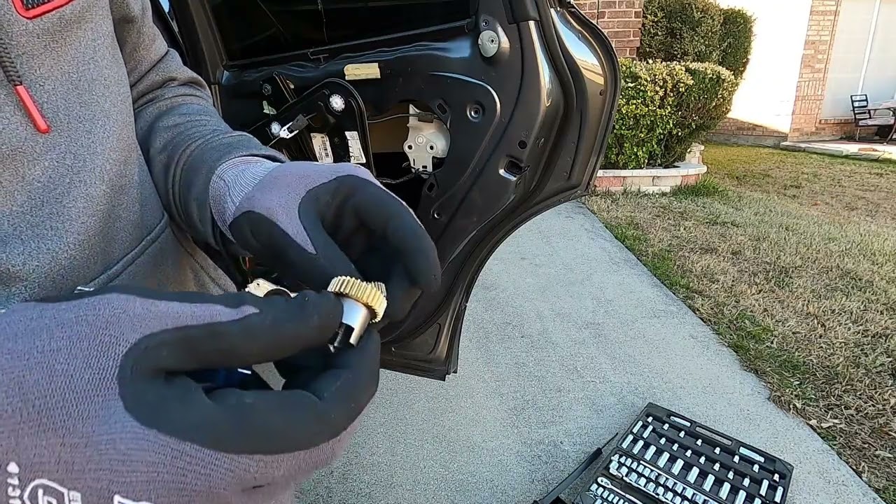 How to replace or repair the rear sunshade motor on a Porsche Cayenne