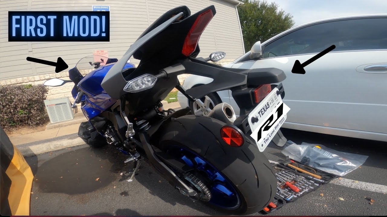2020 Yamaha R1 Fender Eliminator & Black Windshield Install
