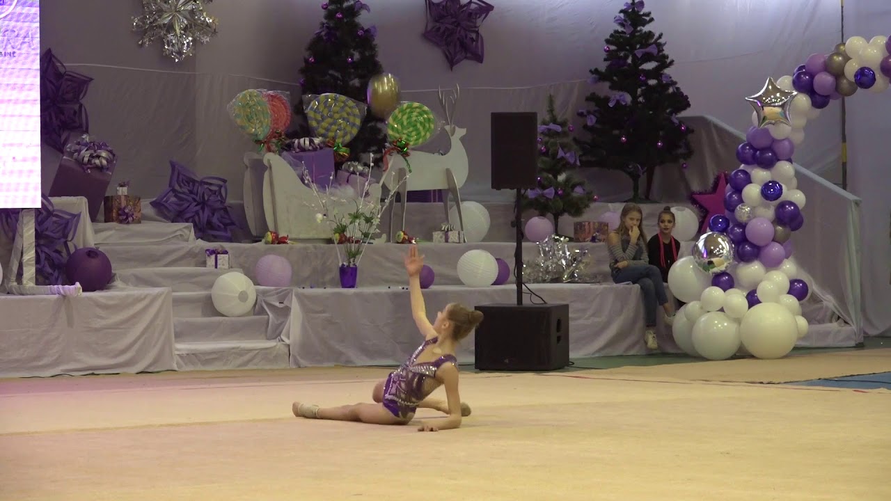 Бут Дарина 2006 м'яч