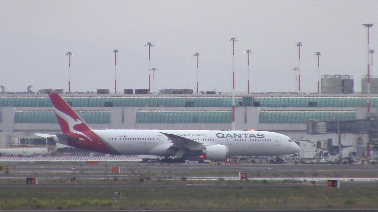 Plane spotting at Rome Fiumicino Airport