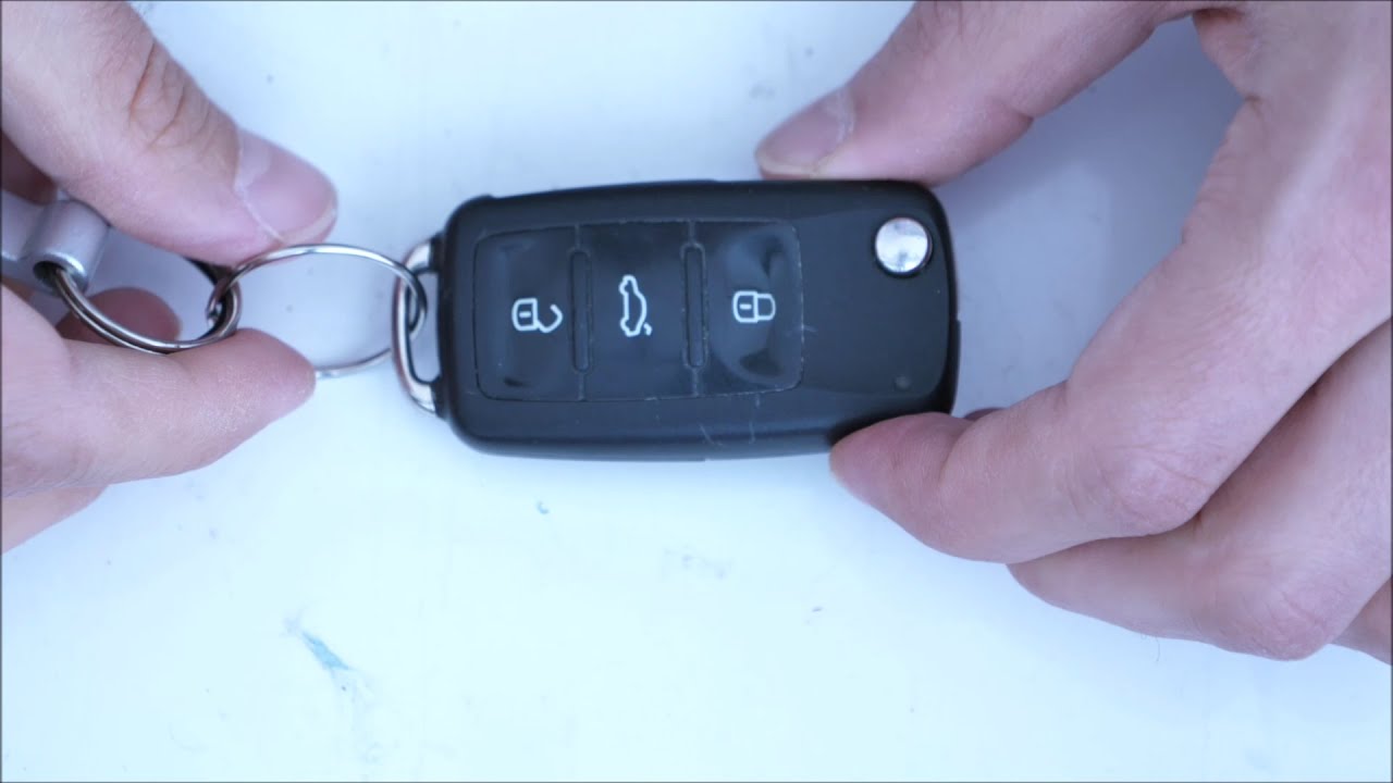 How TO replace BATTERY on VW Polo Car Key (2009 - 2017) - easy tutorial by CrocFIX