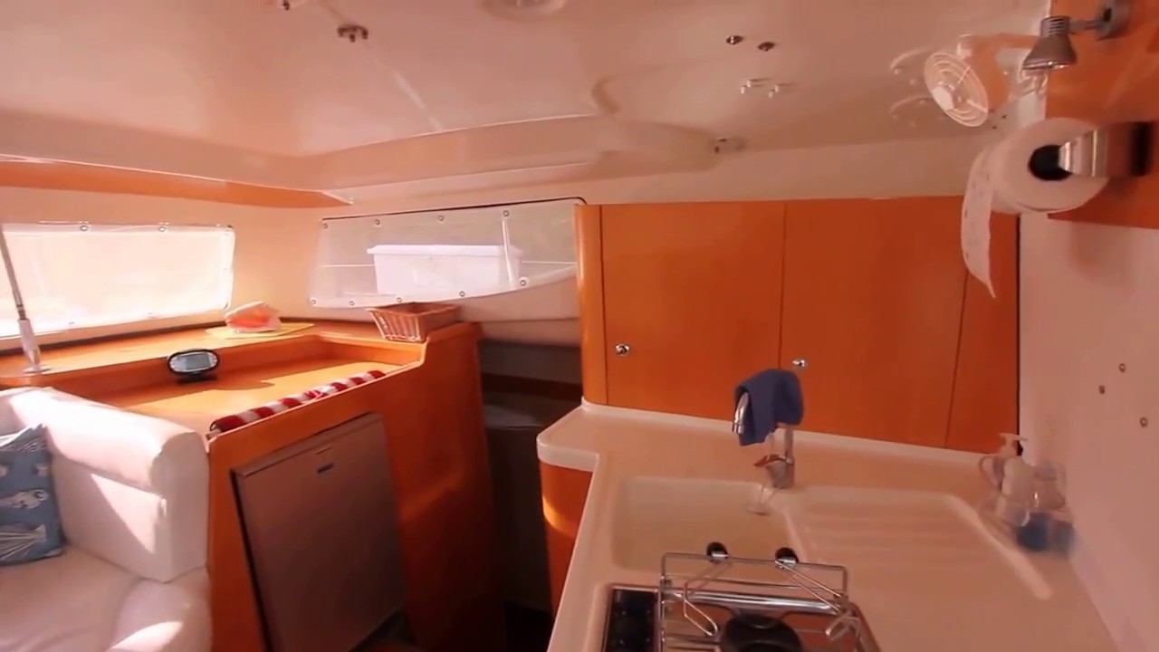 VIDEO_Interior_FountainePajotMahe36