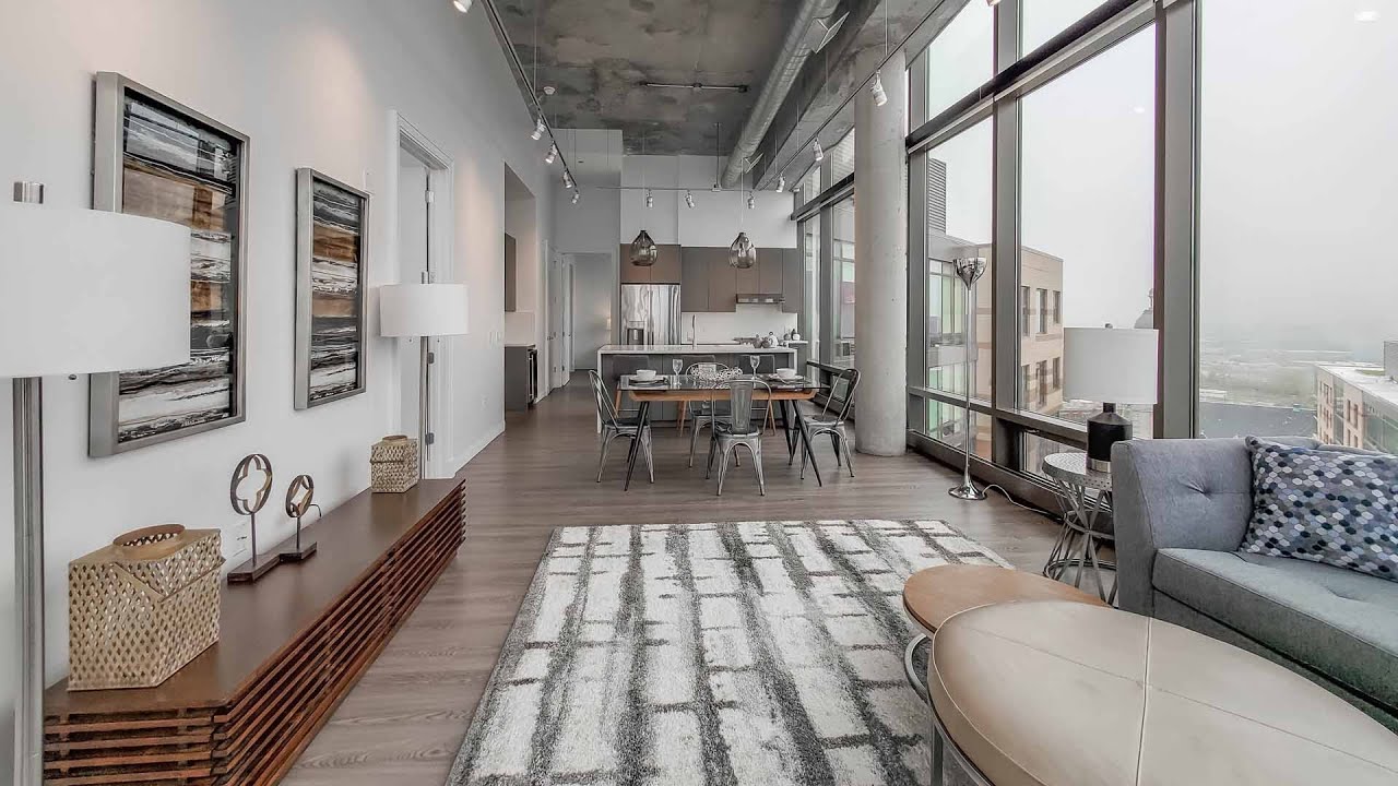A 2-bedroom River West penthouse at the transit-friendly Spoke apartments