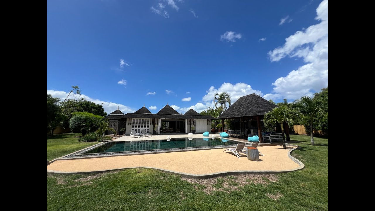 Four-Bedroom Luxury Villa in Tamarina Golf Estate - Private Pool & Beach Club Access