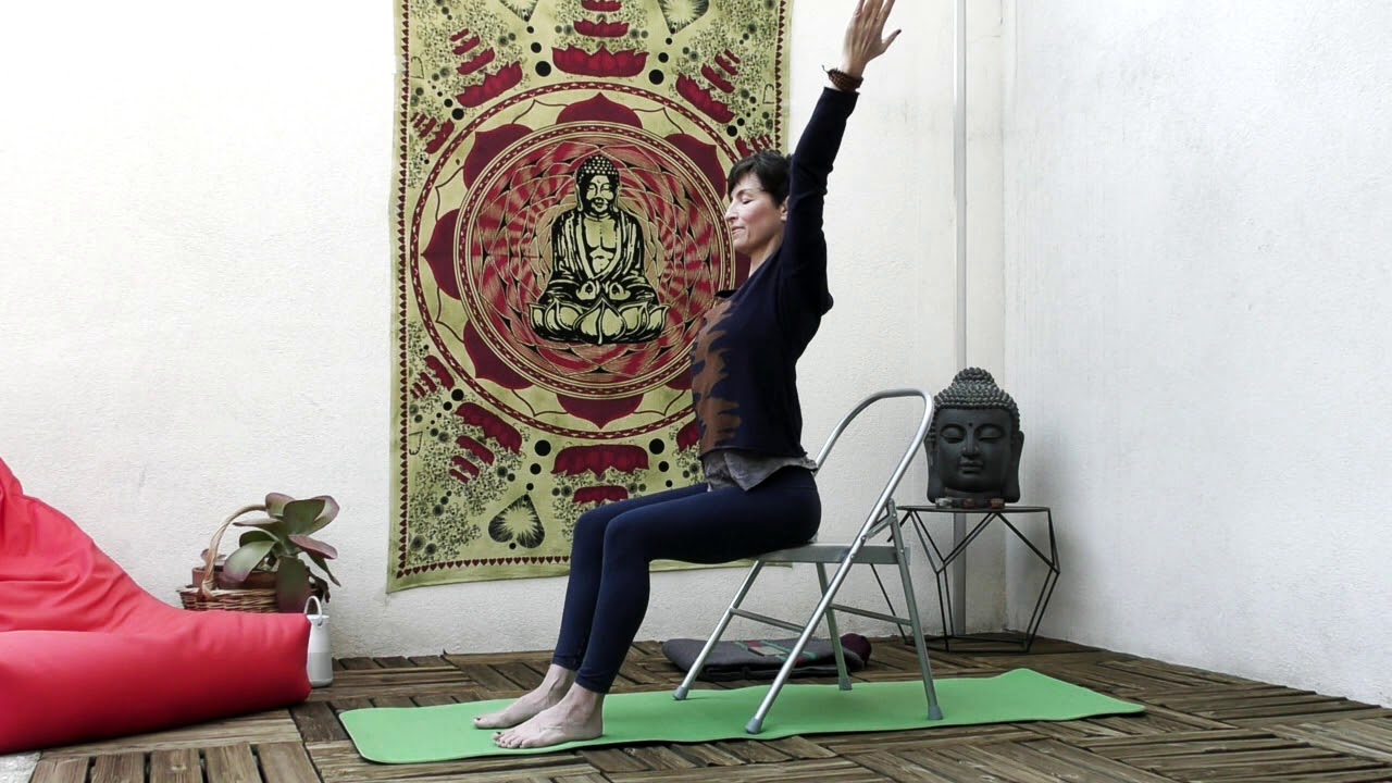 Yoga sur la chaise: pratique complète