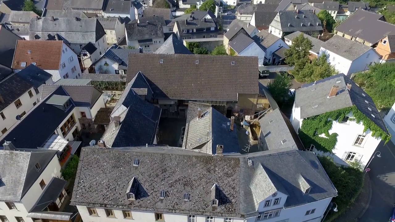 Zwei Kulturdenkmäler mit Scheune in Hünfelden-Kirberg
