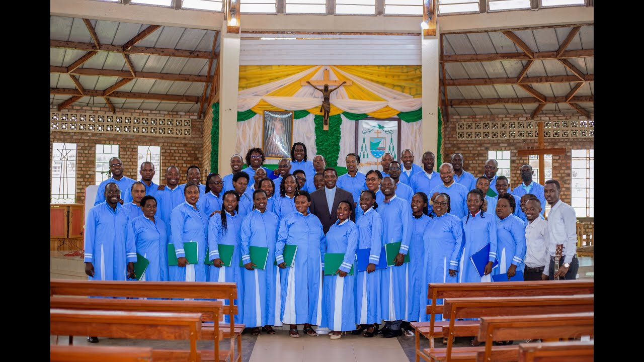 CHORALE ISONGA PARUWASE CATHEDRALE GIKONGORO: ISABUKURU Y' IMYAKA 31 IMAZE ISHINZWE