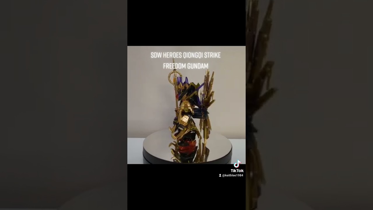 SDW Heroes Qiongqi Strike Freedom Gundam (Gundam Model Kits)