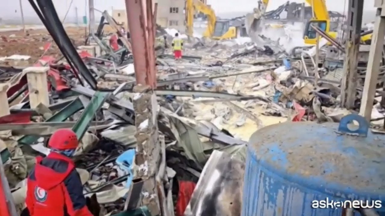 Iran, le macerie dopo gli attacchi di Usa e Israele: i video di Mezzaluna Rossa