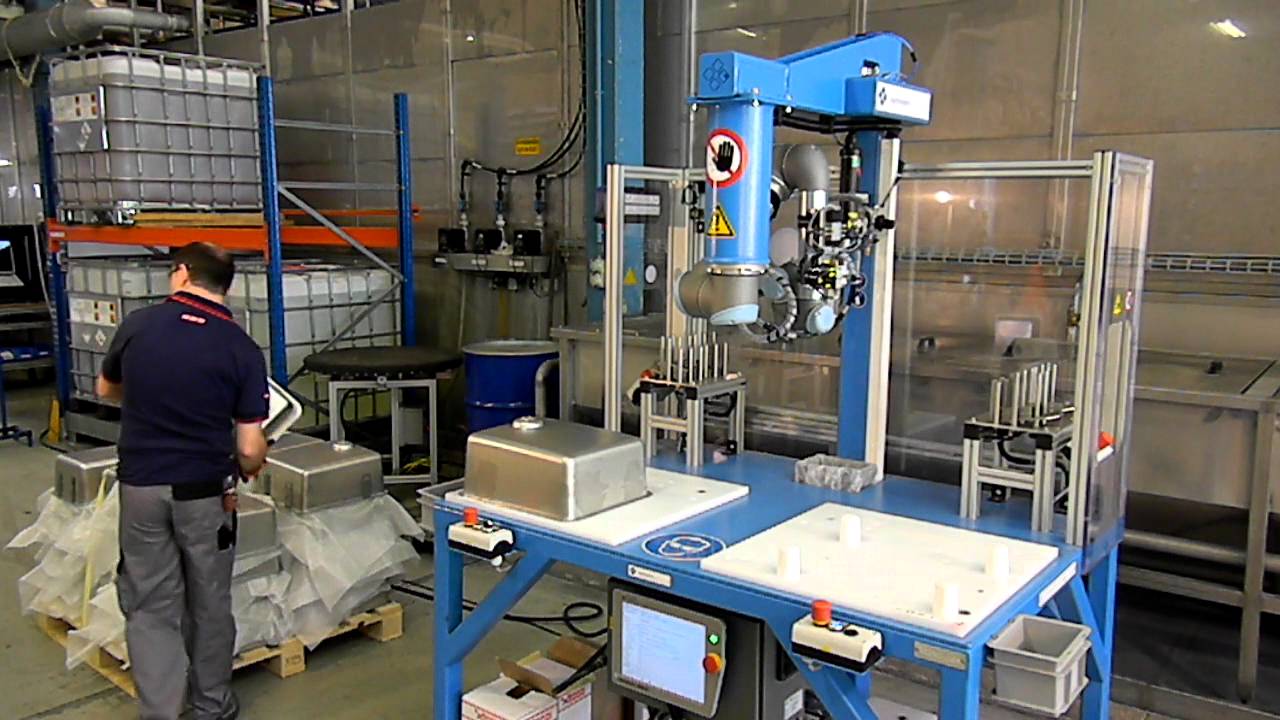 Universal Robots UR5 at Franke Küchentechnik AG