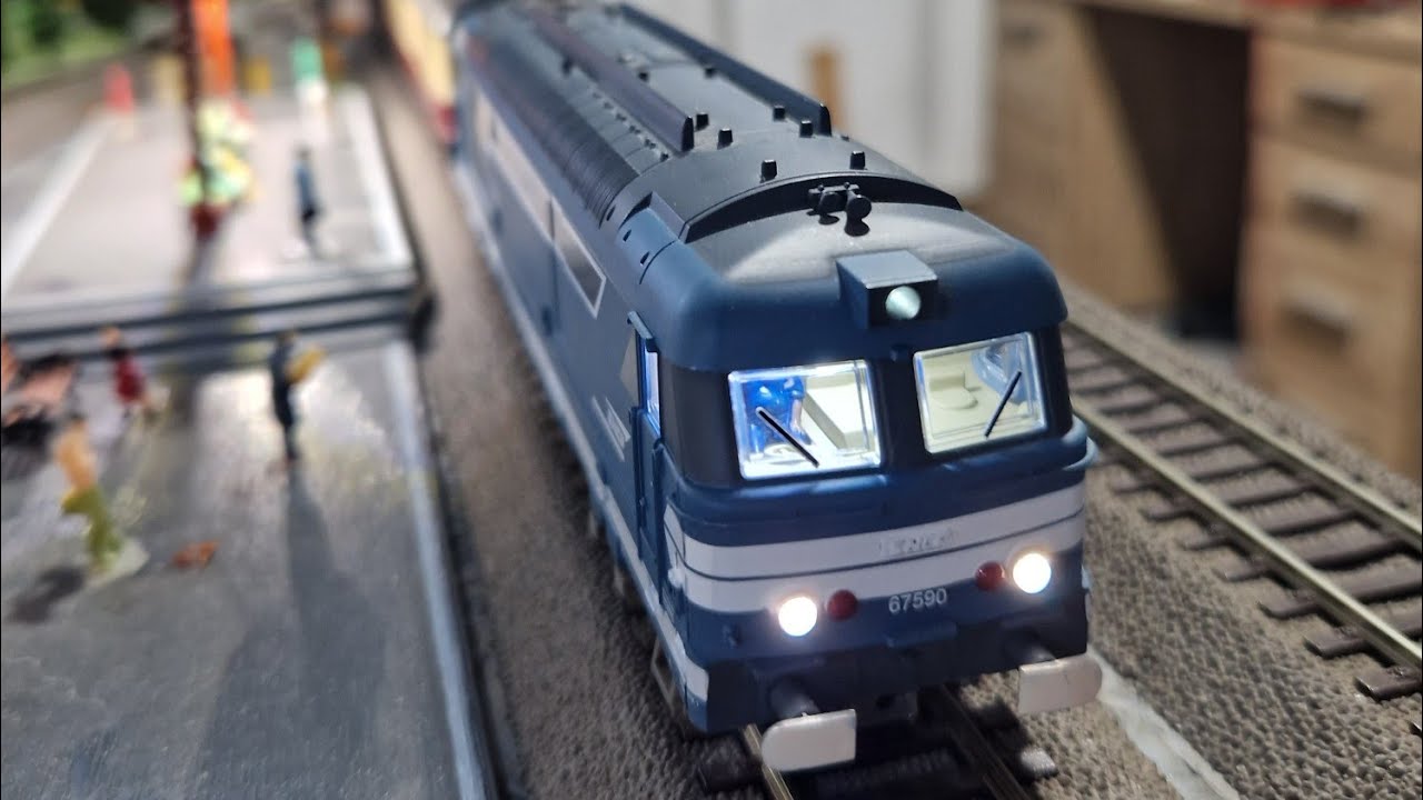 PIKO Train SNCF BB 67400 HO Railway