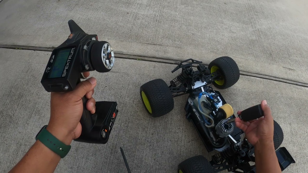 LOSI MUGGY FIRST RUN AFTER 5 YEARS OF SHELF QUEEN! WILL IT STILL RUN?
