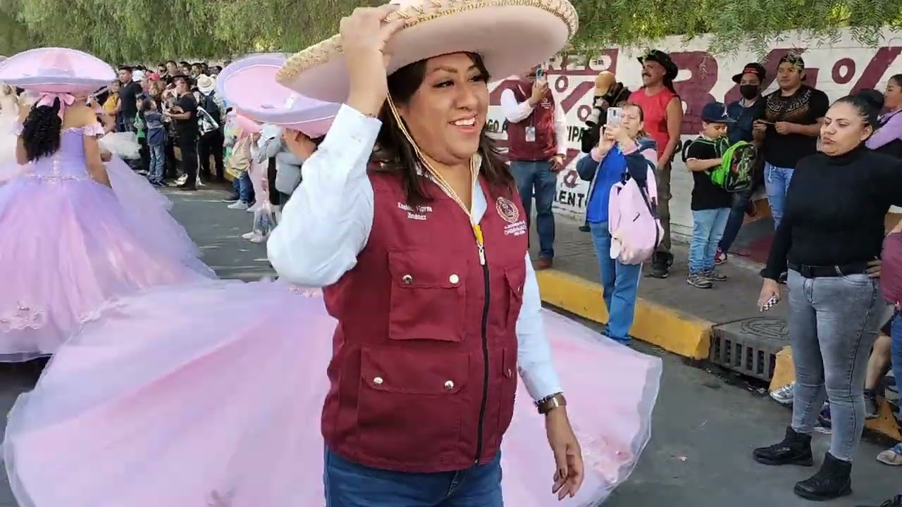 X&oacute;chitl Flores Jim&eacute;nez y Comparsa Los Vaqueros.