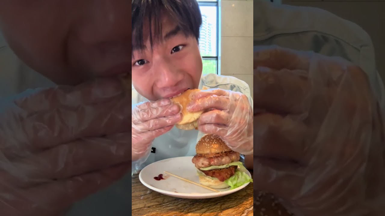 中山首家星级酒店汉堡自助！多种披萨汉堡不限量任点现做，68元性价比拉满了，披萨真的太有说法了！#汉堡自助 #自助餐  #美食vlog #中山美食 #何绿龙