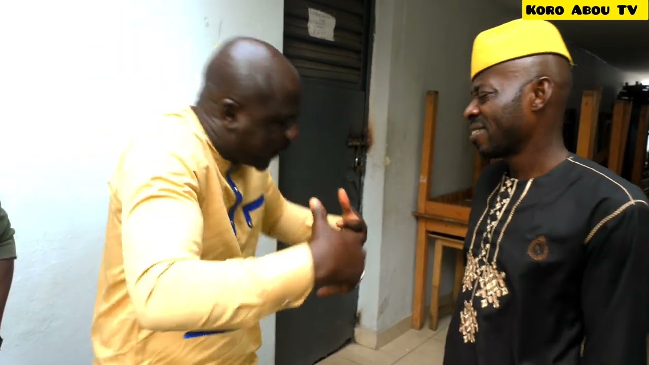 Ablo djassa demande Au vieux Brahiman si les documents sont vrais