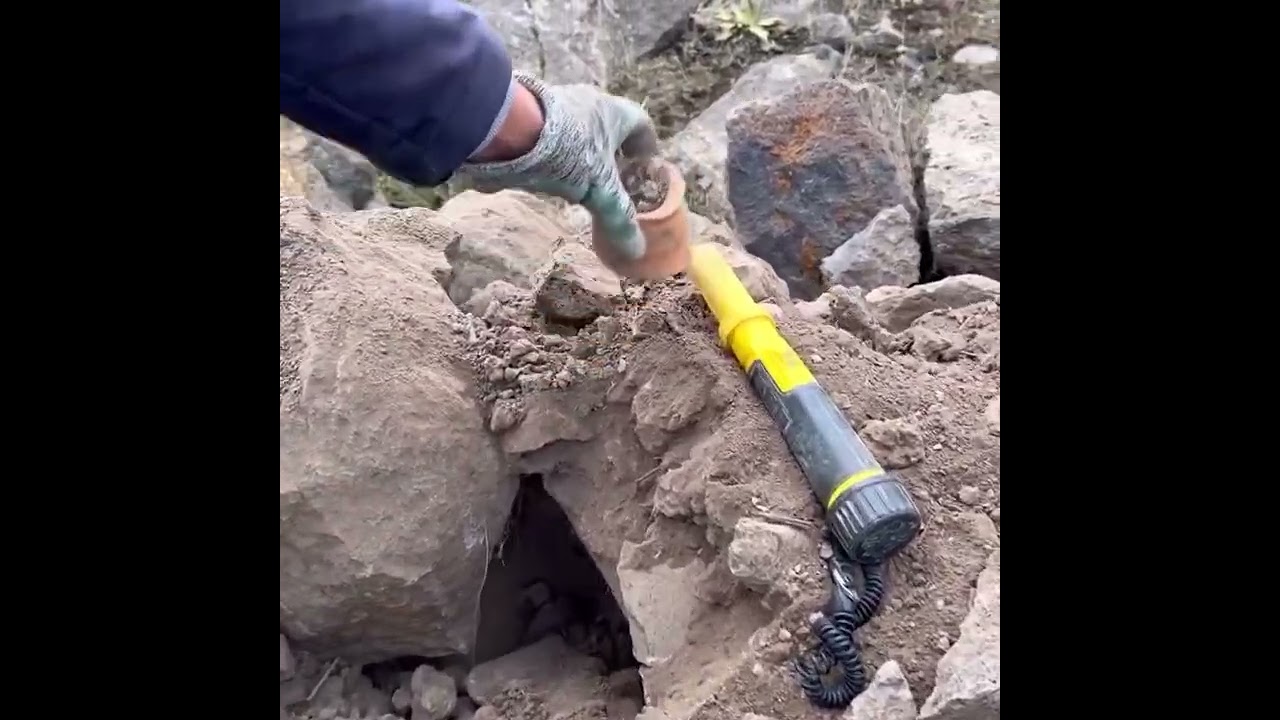 Eski ev yapmi dan gizelmiş hazine bulduk...