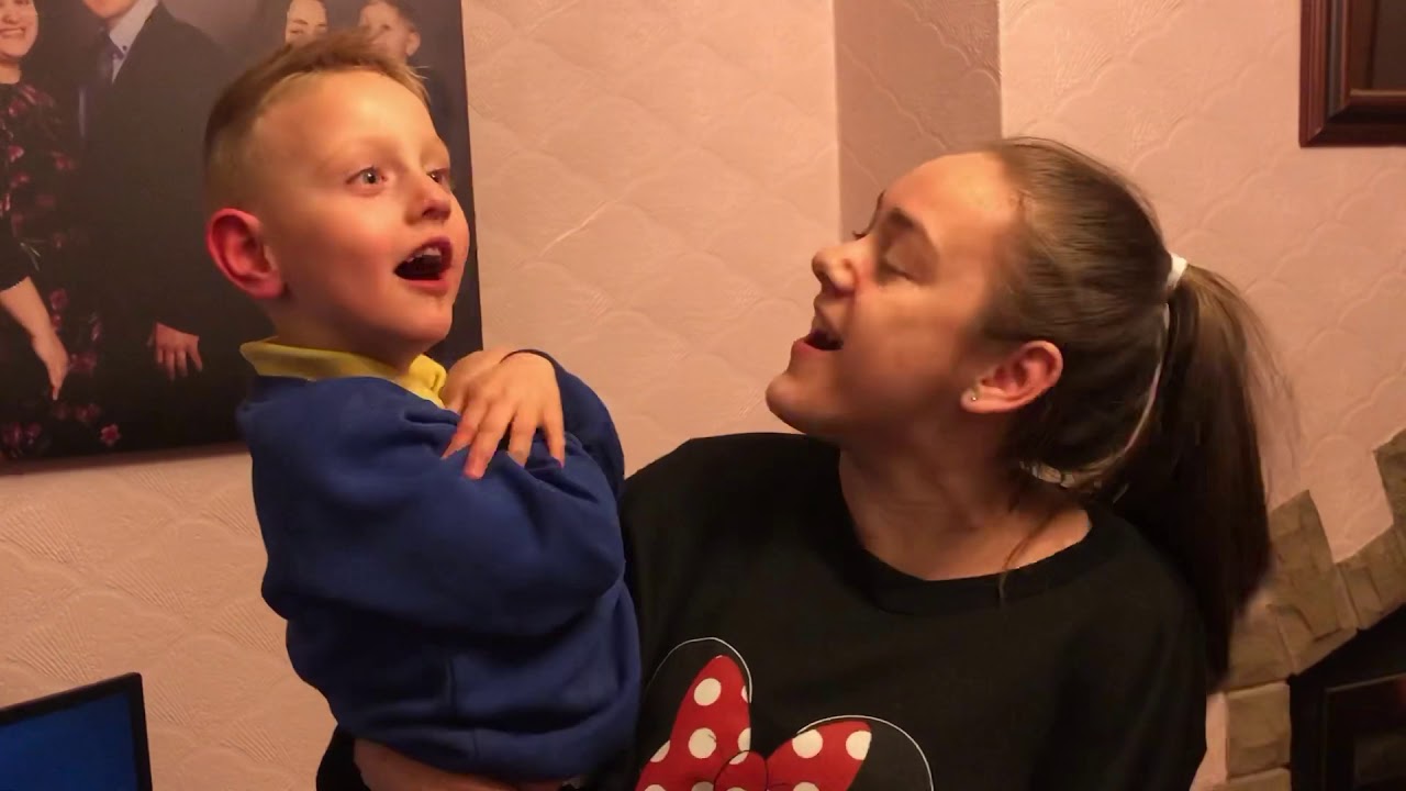 Sign along with us - Feel / feeling happy sad,  makaton - Jade and Christian Kilduff