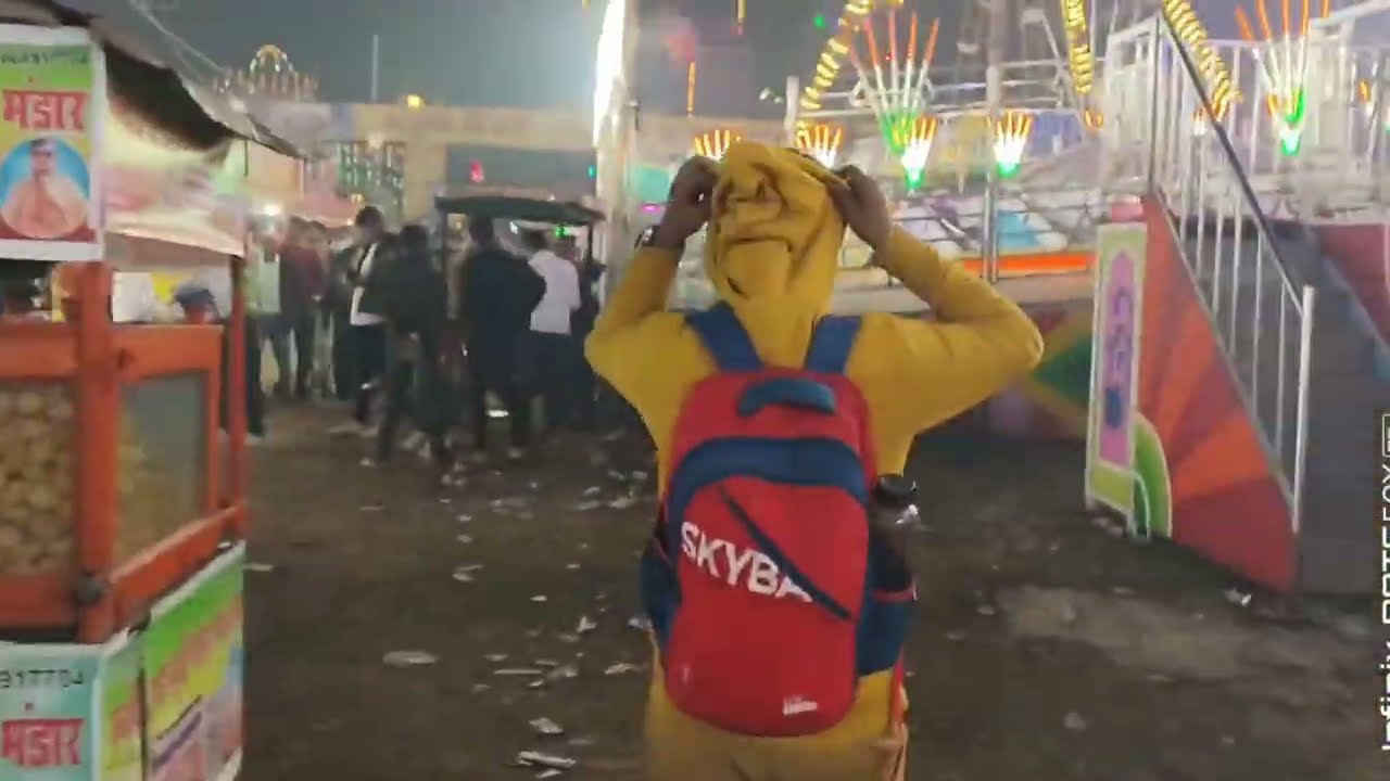 सोनपुर मेला एशिया का सबसे बड़ा पशु मेला माना जाता है। यह मेला लगभग एक महीने तक चलता है।हरिहरनाथमंदिर