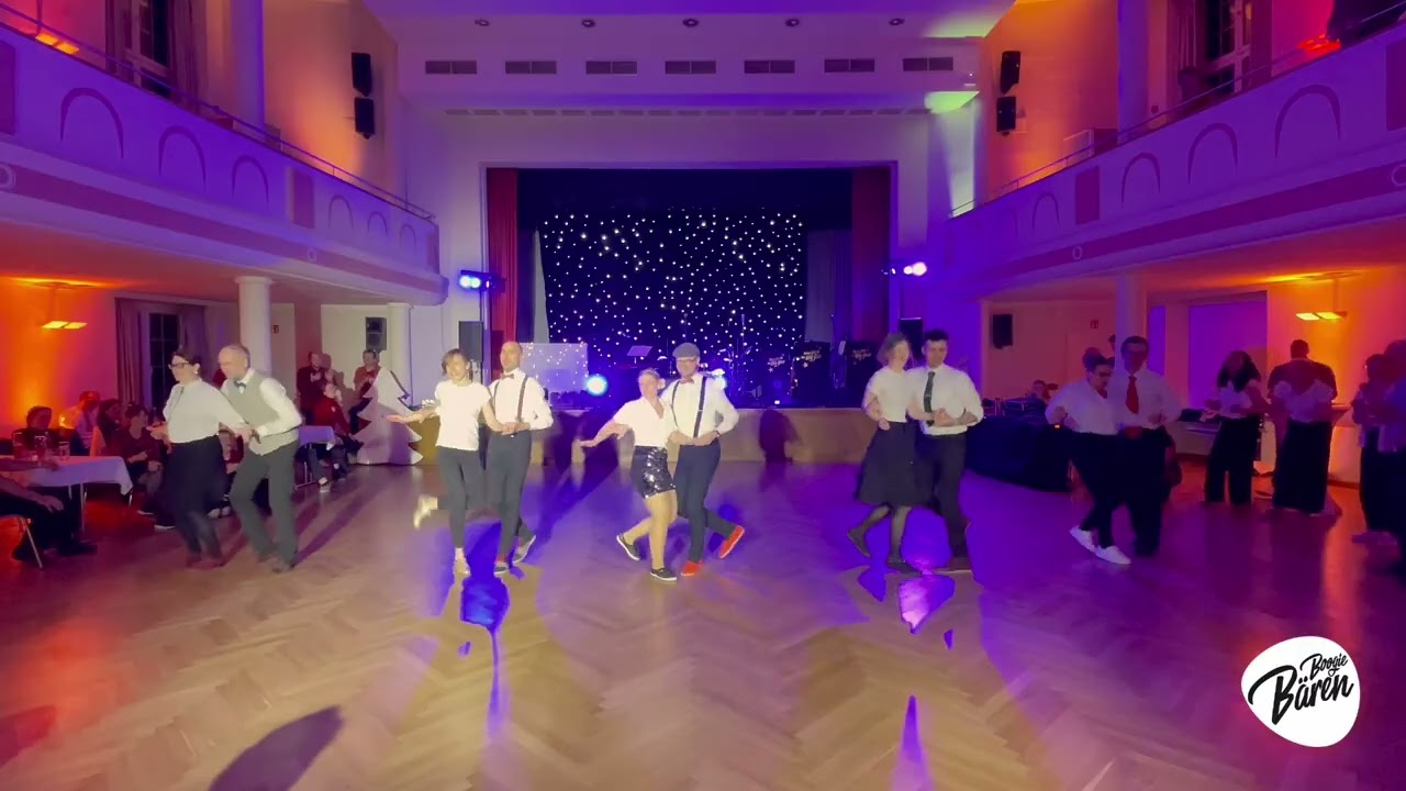 Boogie-Bären Weihnachtsfeier 2024 Auftritt der Collegiate Shag Show Gruppe