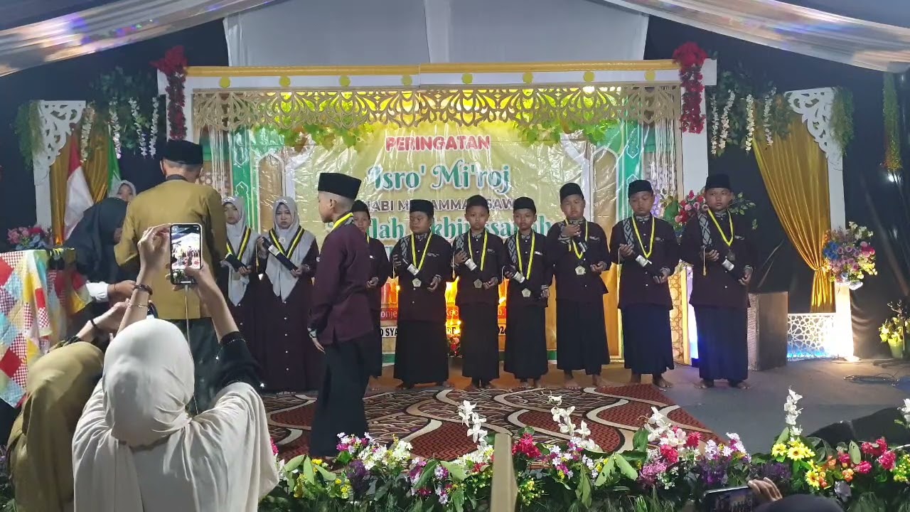 Prosesi Wisuda - Haflah Akhirissanah MDT Bustanul Ulum