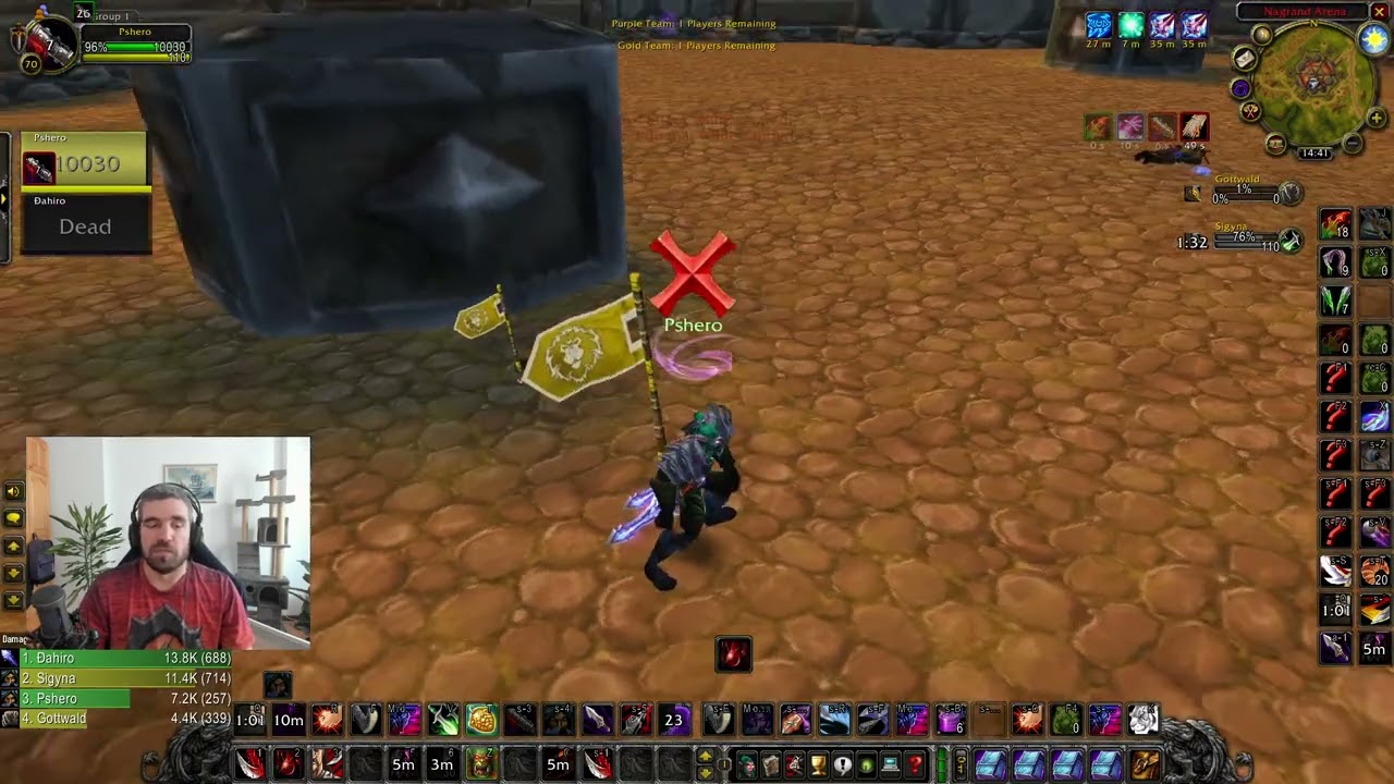 gladiator sword vs warglaive of azzinoth