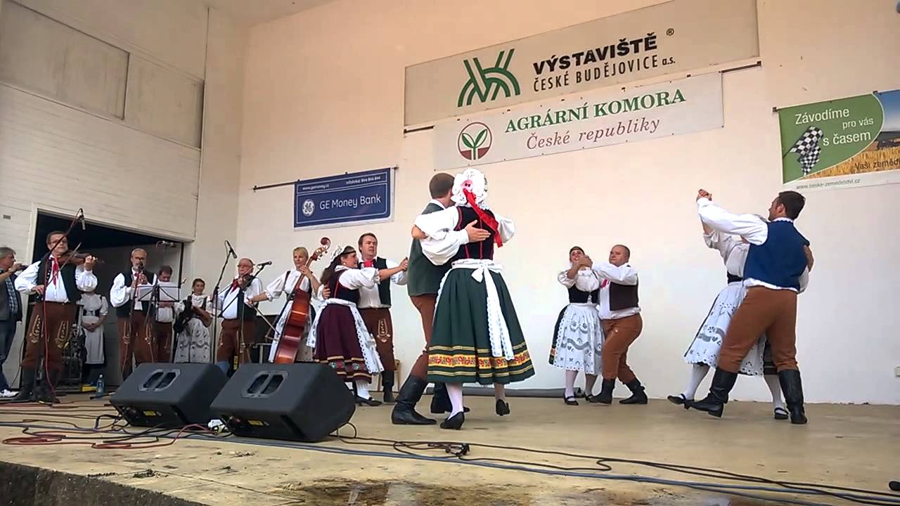Folklorní soubor Furiant na budějovickém výstavišti 30.8.2014