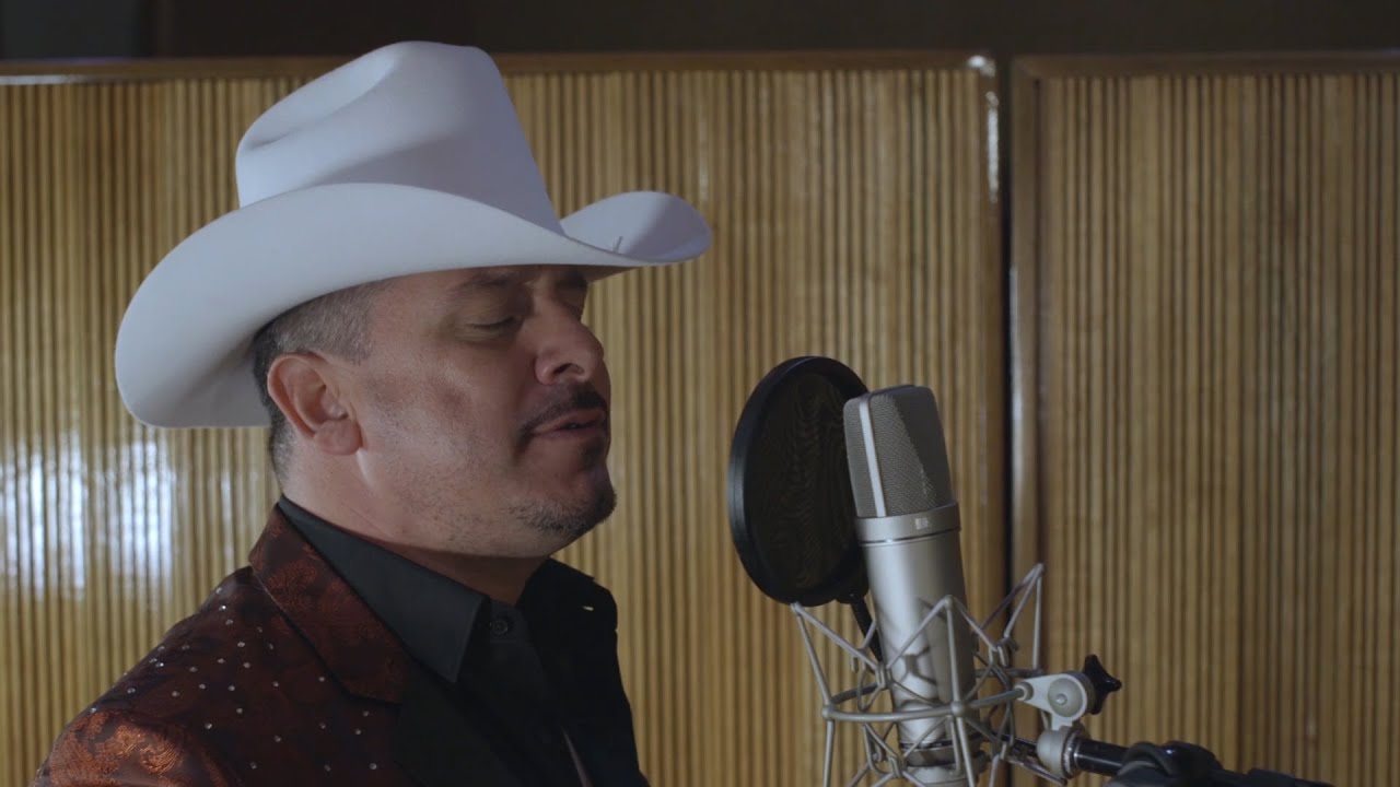 Amor a la Ligera - Los Invasores de Nuevo León ft Conjunto Río Grande (Video Oficial)