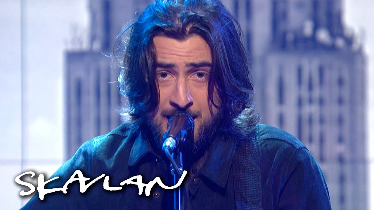 Noah Kahan performs «False Confidence» | SVT/TV 2/Skavlan