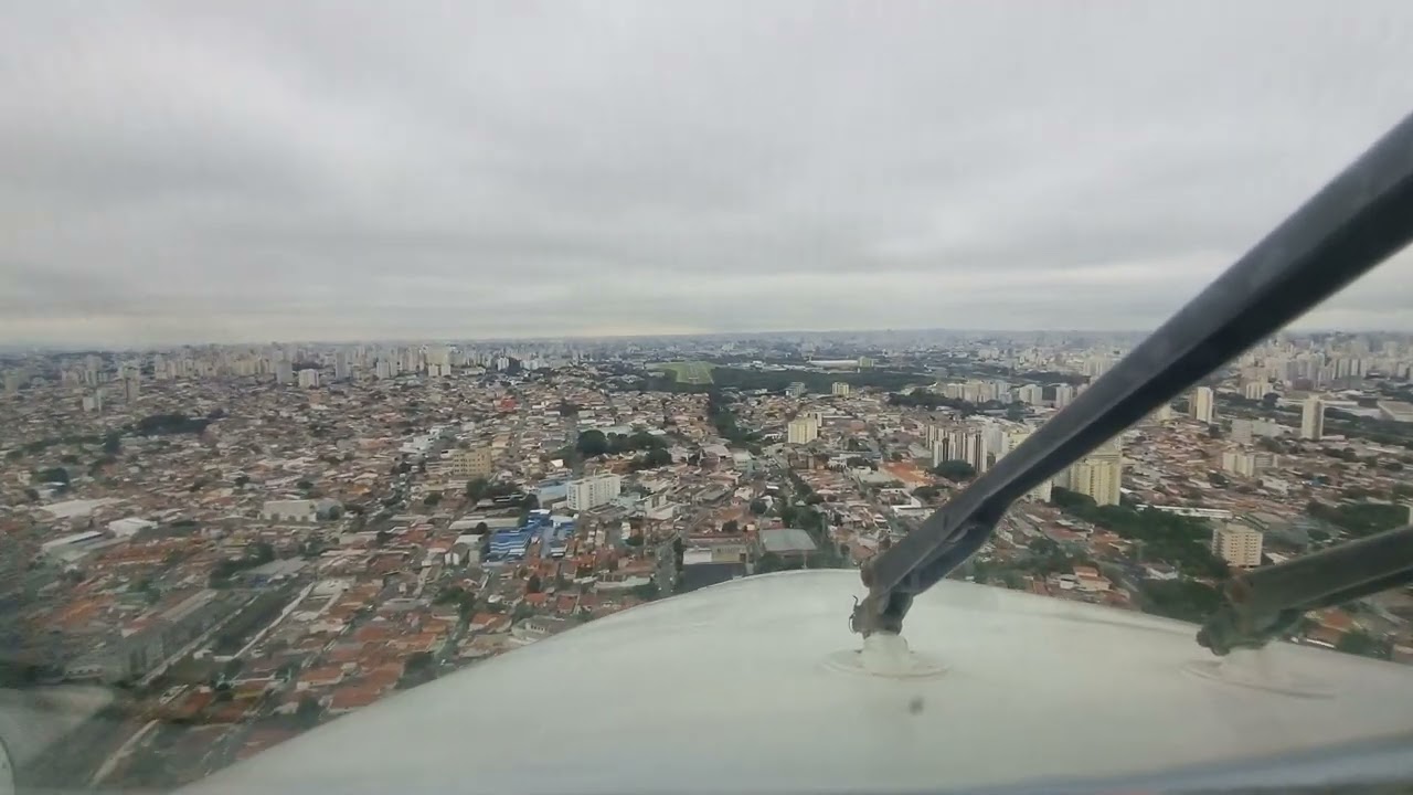 Pouso Campo de Marte, aeronave king Air C90