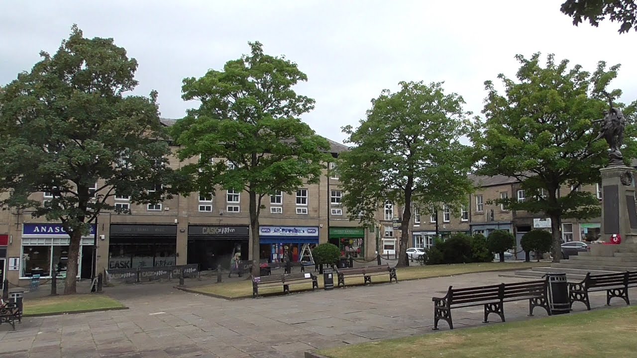 Glossop - a walkabout - Wednesday 27th August 2025