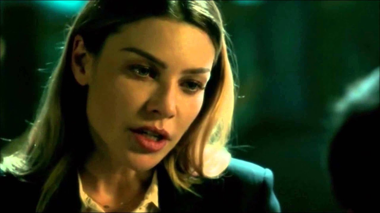 Lucifer and Detective Chloe s01e01