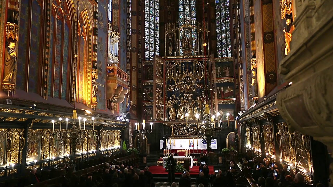 Otwarcie ołtarza dłuta Wita Stwosza po konserwacji